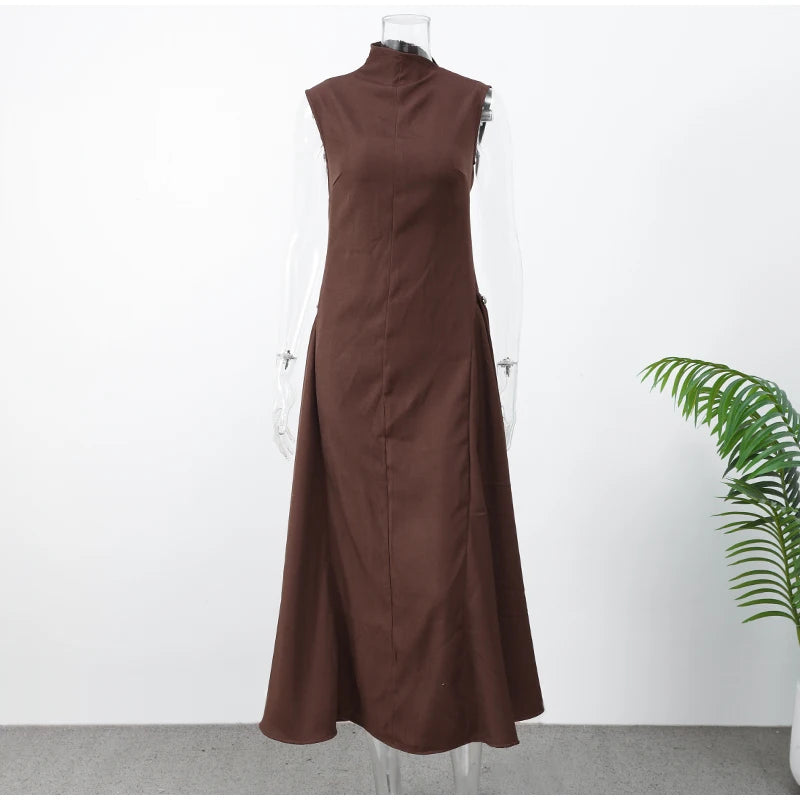 Robyn - Elegant Sleeveless A-Line Dress
