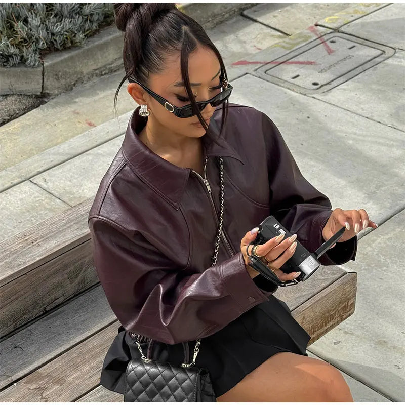 Winta - Chic Cropped Leather Jacket