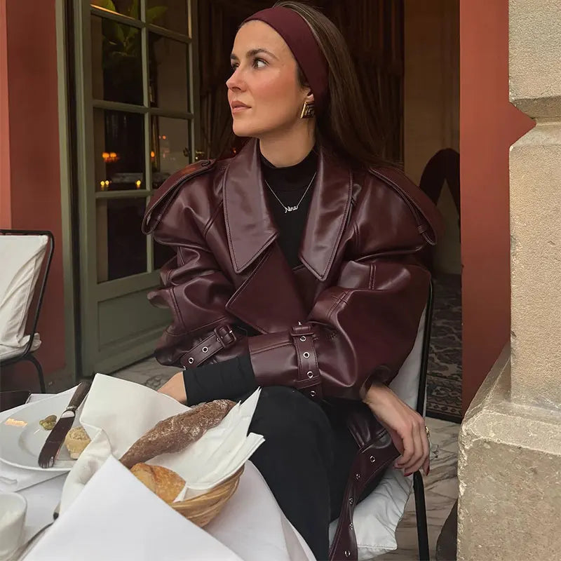Winta - Chic Cropped Leather Jacket
