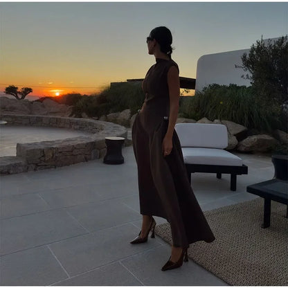 Robyn - Elegant Sleeveless A-Line Dress