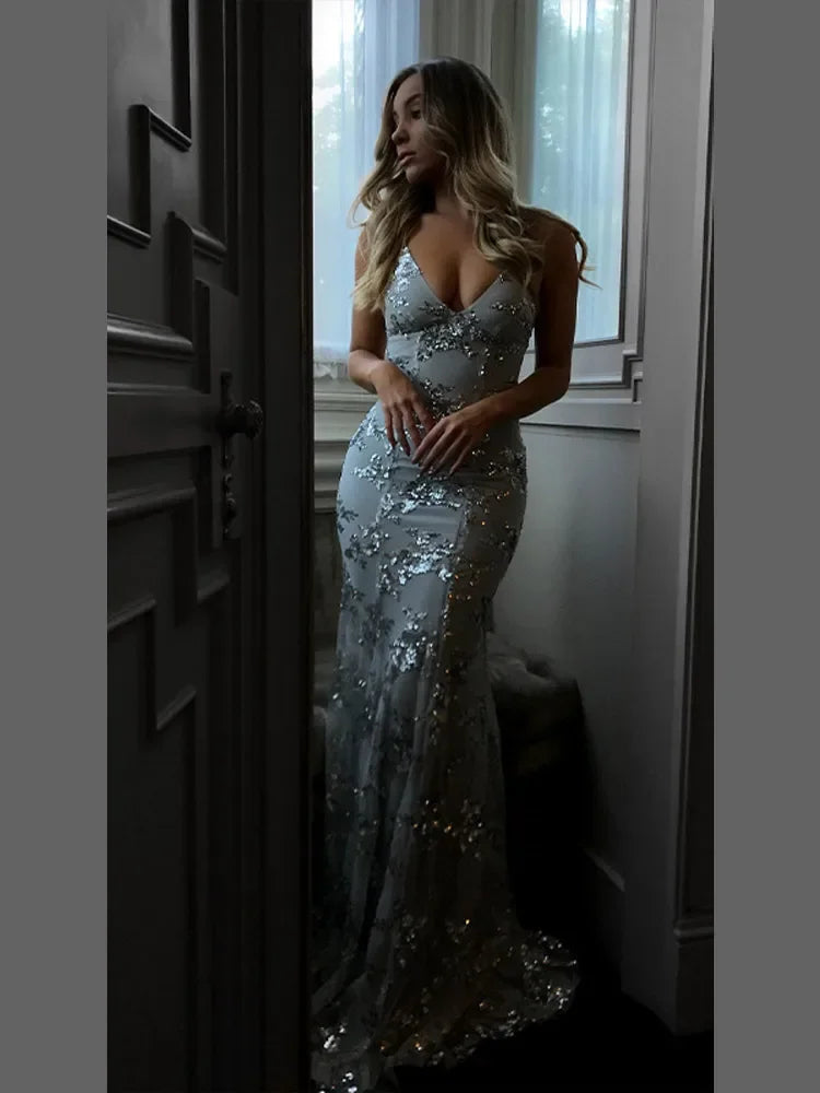 Dream - Elegant Halter Dress