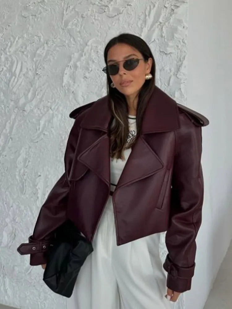Winta - Chic Cropped Leather Jacket